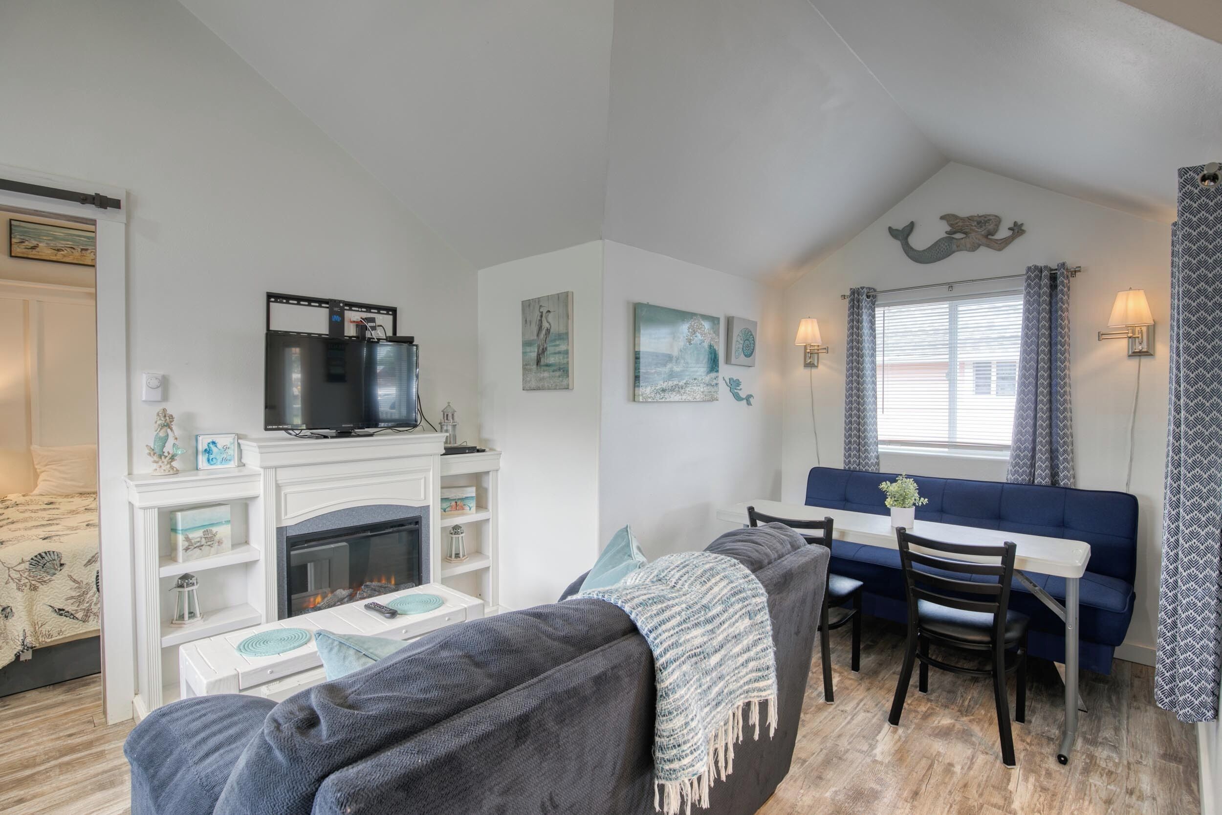 Cottage 2 | Living area | 55-inch flat-screen TV with digital channels