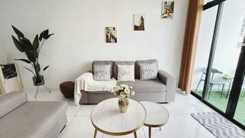 Smart TV, books