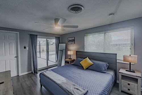 Spacious Backyard & Pool Retreat - 5 Mins to Beach