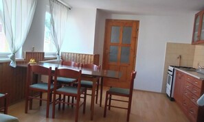 Dining - u Semushky Apartment (Karlovarský kraj)