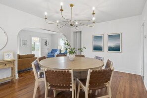 Dining - Lake View Farmhouse | Near Watkins & Wineries (Burdett)