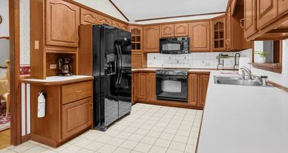 NEW! Sidney Lodging (3-Bedroom Home) - Pets Allowed