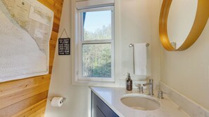 Interior - Stunning Ocean Views, Steps to Beach Tranquil Retreat Cove Keep by Avantstay (Arch Cape)