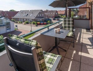 House | Outdoor dining