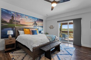 7 slaapkamers, een bureau, een strijkplank/strijkijzer, reisbedje