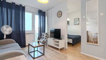 1 habitación, escritorio, tabla de planchar con plancha y wifi gratis