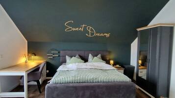 Mobile Home | 4 bedrooms, individually furnished, iron/ironing board