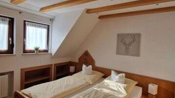 Rumah | 2 kamar tidur dan dilengkapi dengan perabotan berbeda-beda