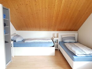 Mobile Home | 5 bedrooms, individually furnished, iron/ironing board