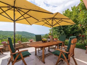 Villa | Dining
