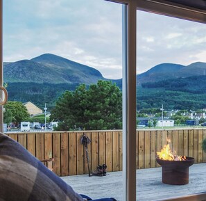 Lounge - The Hikers House (Newcastle)