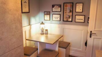 Apartment, 1 Bedroom | Private kitchen