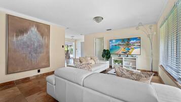 Televisión y oficina