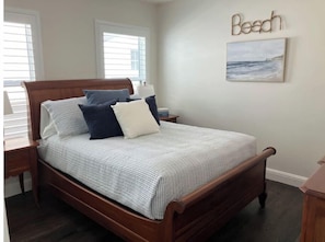 4 habitaciones, tabla de planchar con plancha y cuna de viaje 