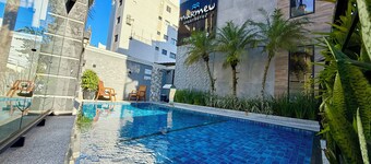 馬梅烏湯博飯店