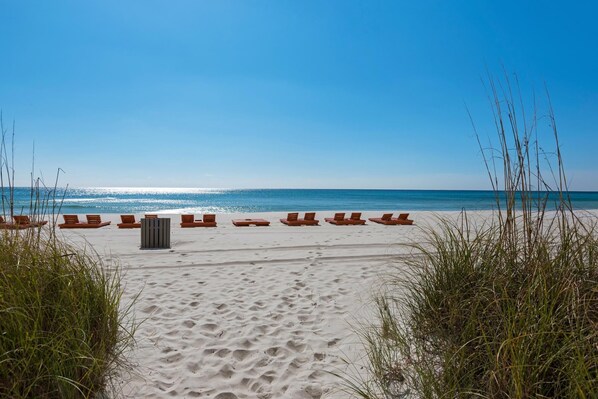 Lägenhet - flera sängar (Emerald Isle 2305) | Strand | På stranden