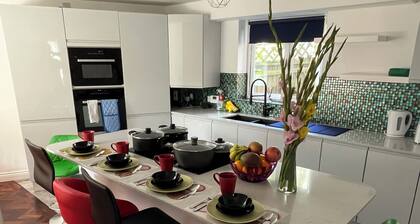 Detached House great location for easy access to Milton Keynes