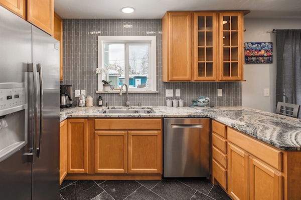 Geladeira, micro-ondas, fogão, cooktop