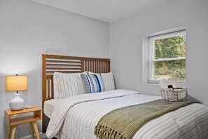 3 Schlafzimmer, Schreibtisch, Bügeleisen/Bügelbrett, WLAN