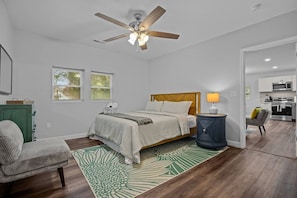 3 habitaciones, tabla de planchar con plancha, wifi y ropa de cama