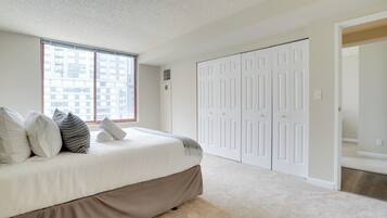 Apartment | 2 bedrooms, premium bedding, blackout drapes, iron/ironing board