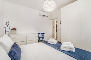 1 bedroom, iron/ironing board, WiFi, bed sheets - True Colors Vatican Home is a modern apartment near Metro A Cyprus (Roma)
