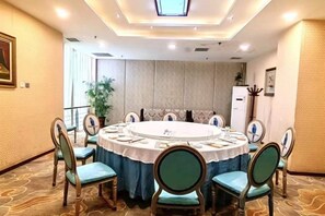 Unclassified image, 3 of 47, button - Tianrui Zhongzhou International Hotel (Ruzhou)