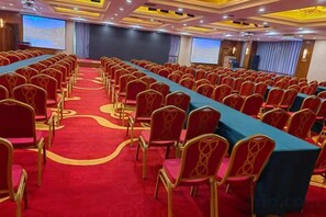 Unclassified image, 4 of 47, button - Tianrui Zhongzhou International Hotel (Ruzhou)
