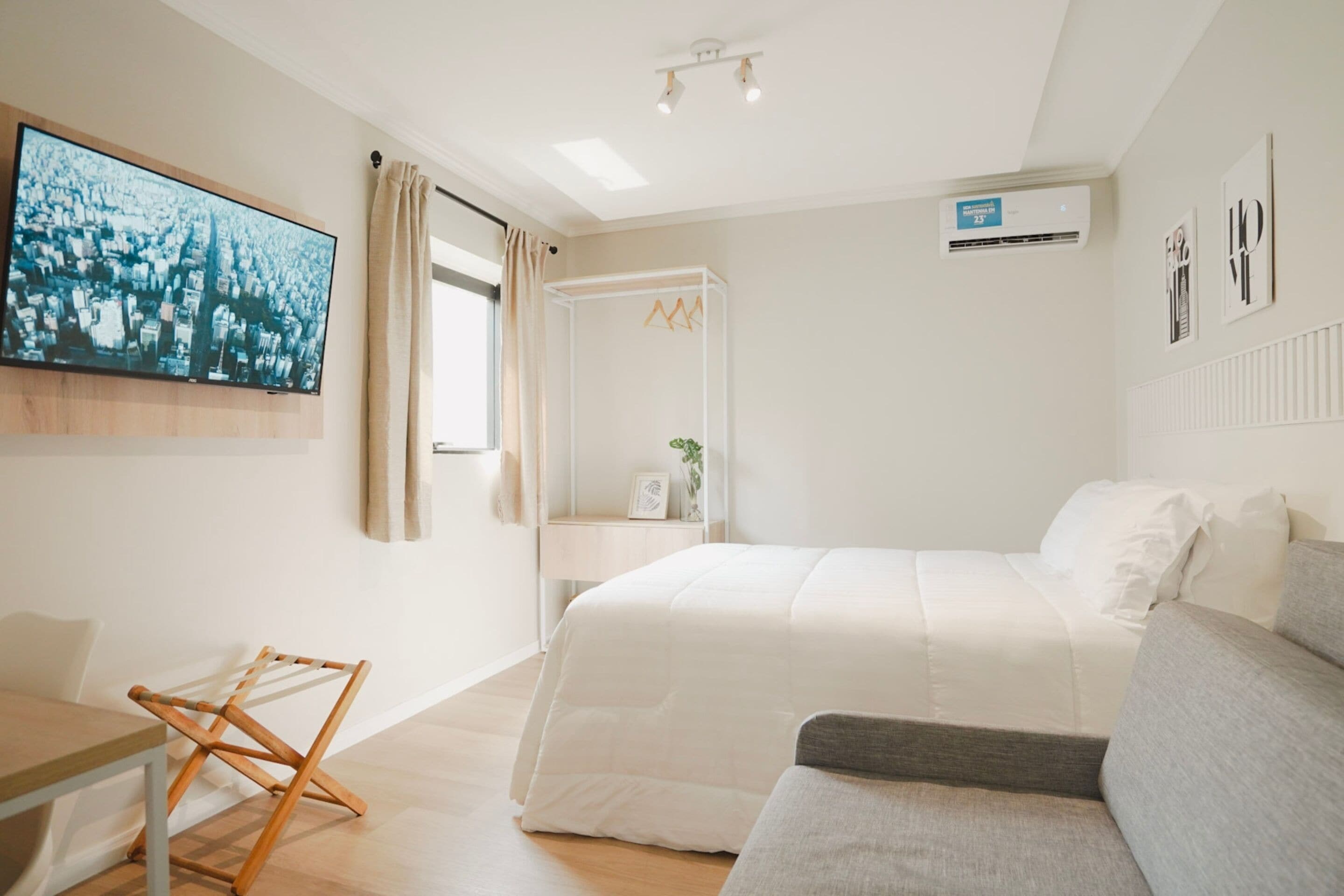 Estúdio standard, 1 cama de casal e sofá-cama | Espaço de trabalho para notebook, Wi-Fi de cortesia, roupa de cama