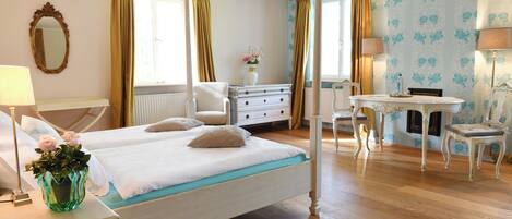 Classic Double Room | Individually decorated, individually furnished, iron/ironing board