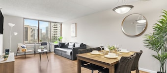 Crystal City Apartments near Reagan Airport - We Host