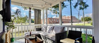Gather! PingPong~6BR~PorchTV~Walk Dtwn~Pets~15+