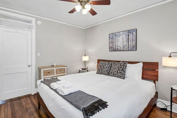 3 chambres, fer et planche à repasser, lit parapluie, Wi-Fi gratuit