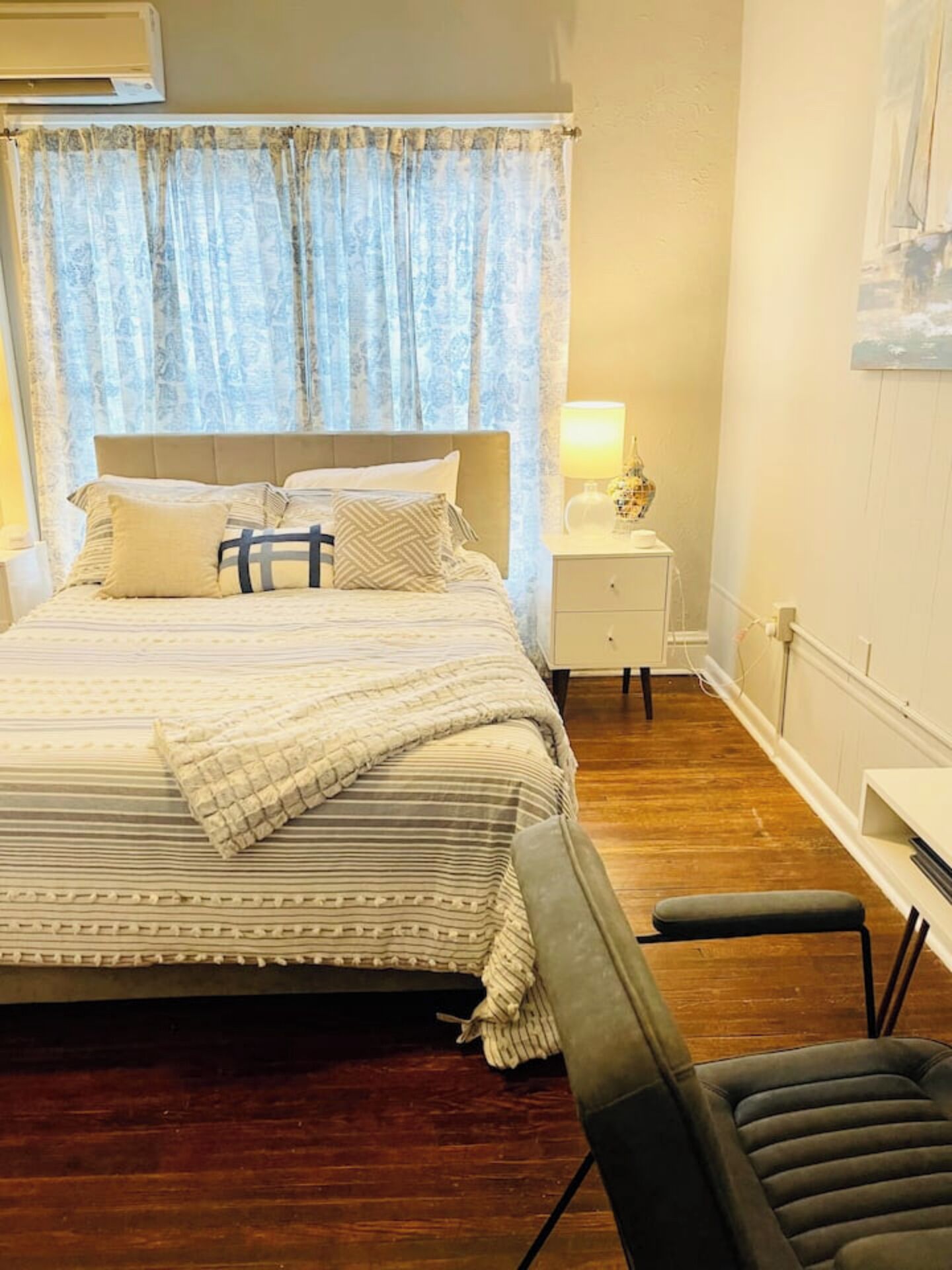 1 bedroom, desk, iron/ironing board, travel crib