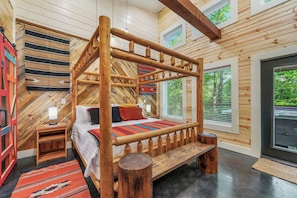 3 chambres, fer et planche à repasser, lit de bébé portatif