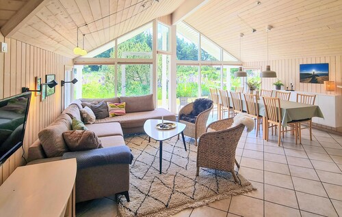 Nice home in Løkken with sauna