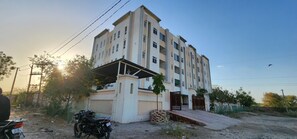 Exterior - Tranquil 2BHK Furnished Apartment Jodhpur Peaceful Retreat Away frm City Traffic (Jodhpur)