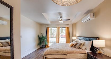 Urban Oasis in Santa Ana Centro: 2BR & Terrace near Everything