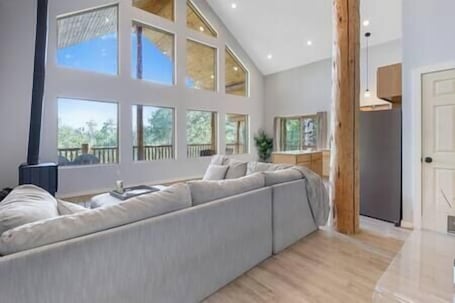Fireplace. Aspen Grove Cabin Above Park City with Hot Tub