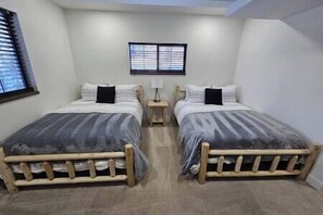 3 chambres, lit parapluie, Wi-Fi, draps fournis