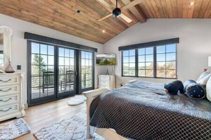 4 chambres, fer et planche à repasser, lit parapluie, Wi-Fi