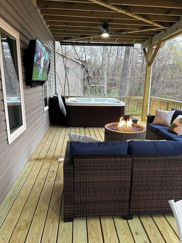 Massanutten Home - Hot Tub, Slopes, Game Room