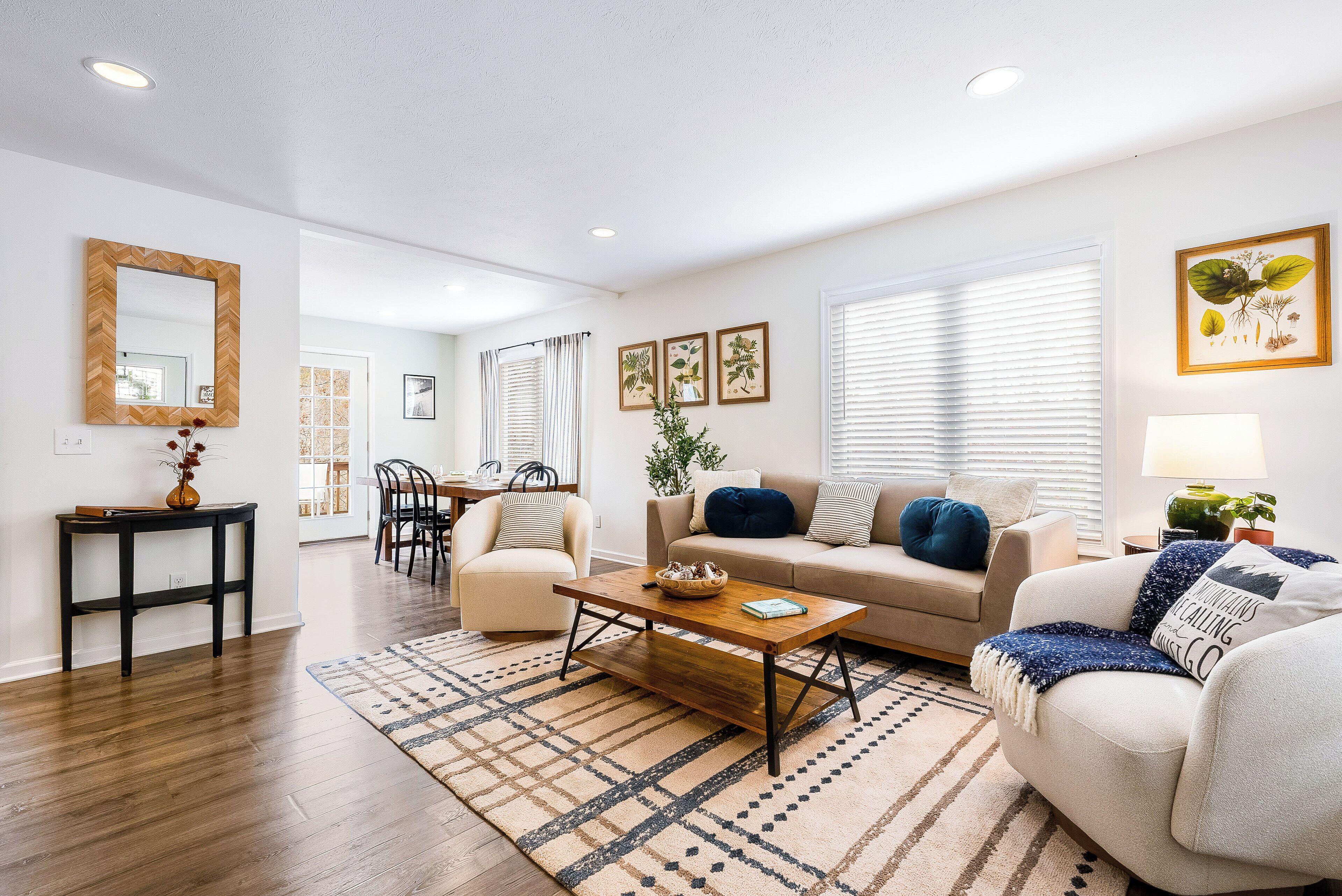 Smart TV, chimenea, videojuegos y reproductor de DVD 