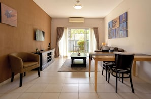Living area - Apartments 125 (Gaborone)