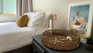 3 bedrooms, iron/ironing board, Internet, bed sheets