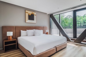 Een strijkplank/strijkijzer, gratis wifi