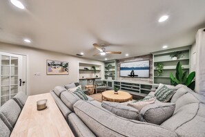 Älytelevisio, pöytäjalkapallopöytä, pöytätennispöytä