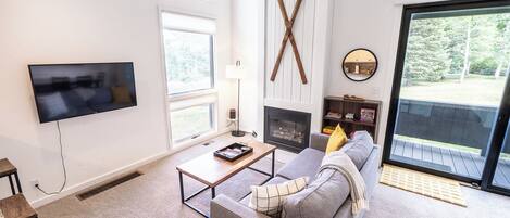 TV connectée, table de tennis de table