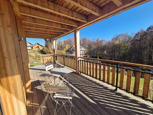 Chalet Cozy au Cœur de La Féclaz : Séjour Authentique et Proche des Pistes