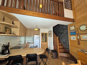 Fridge, oven, dishwasher